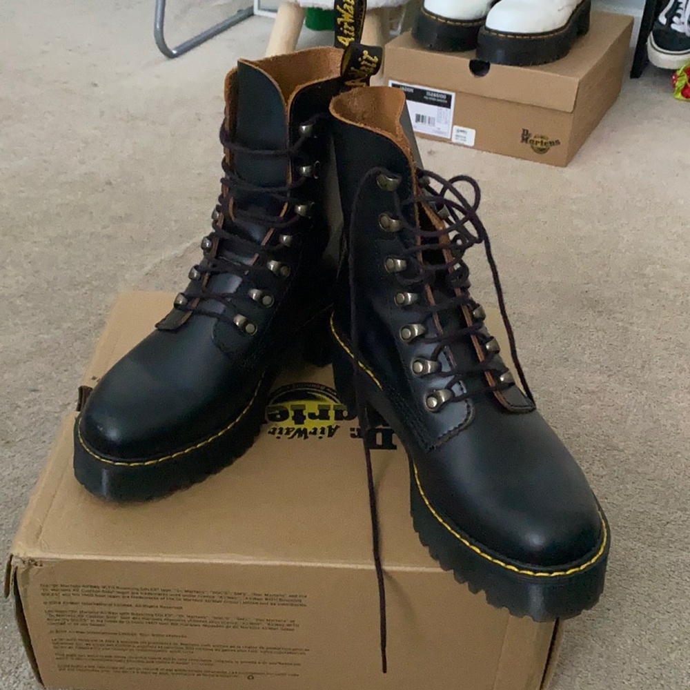 leona dr martens